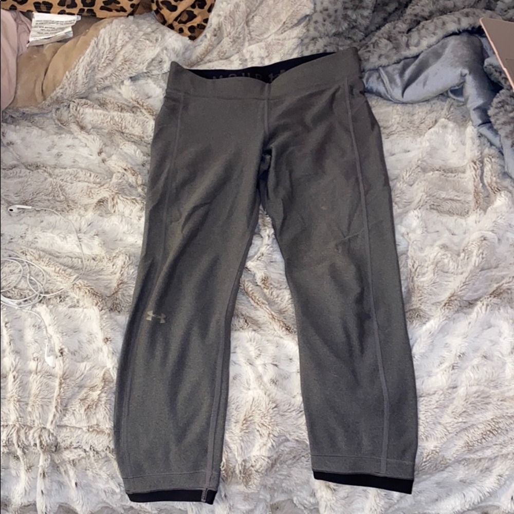 Under armour cropped leggings